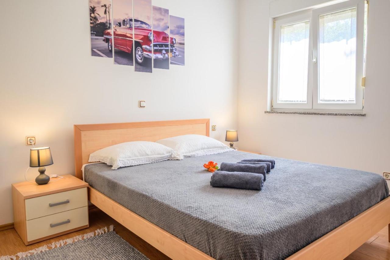 רוביני Apartment Charlie מראה חיצוני תמונה