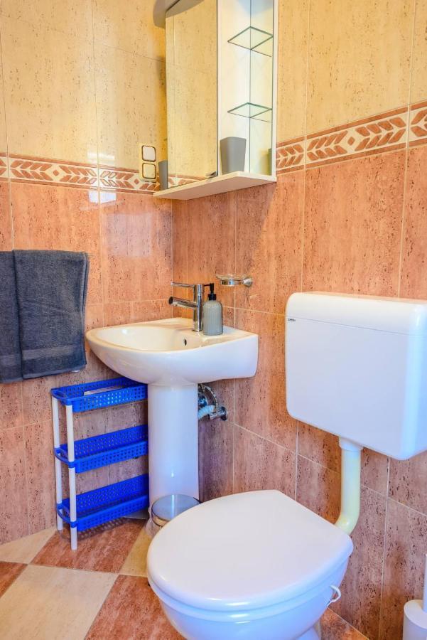 רוביני Apartment Charlie מראה חיצוני תמונה
