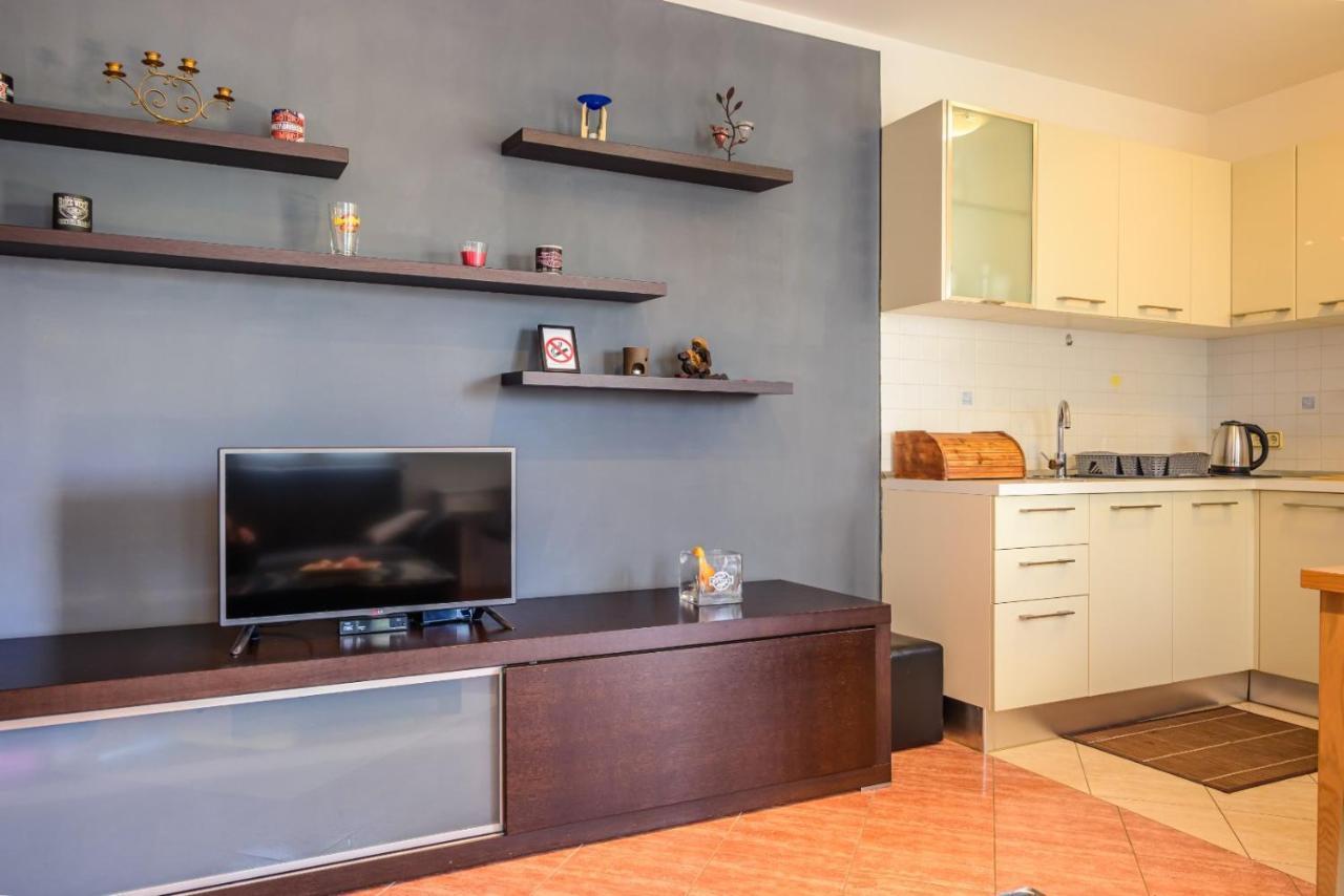 רוביני Apartment Charlie מראה חיצוני תמונה