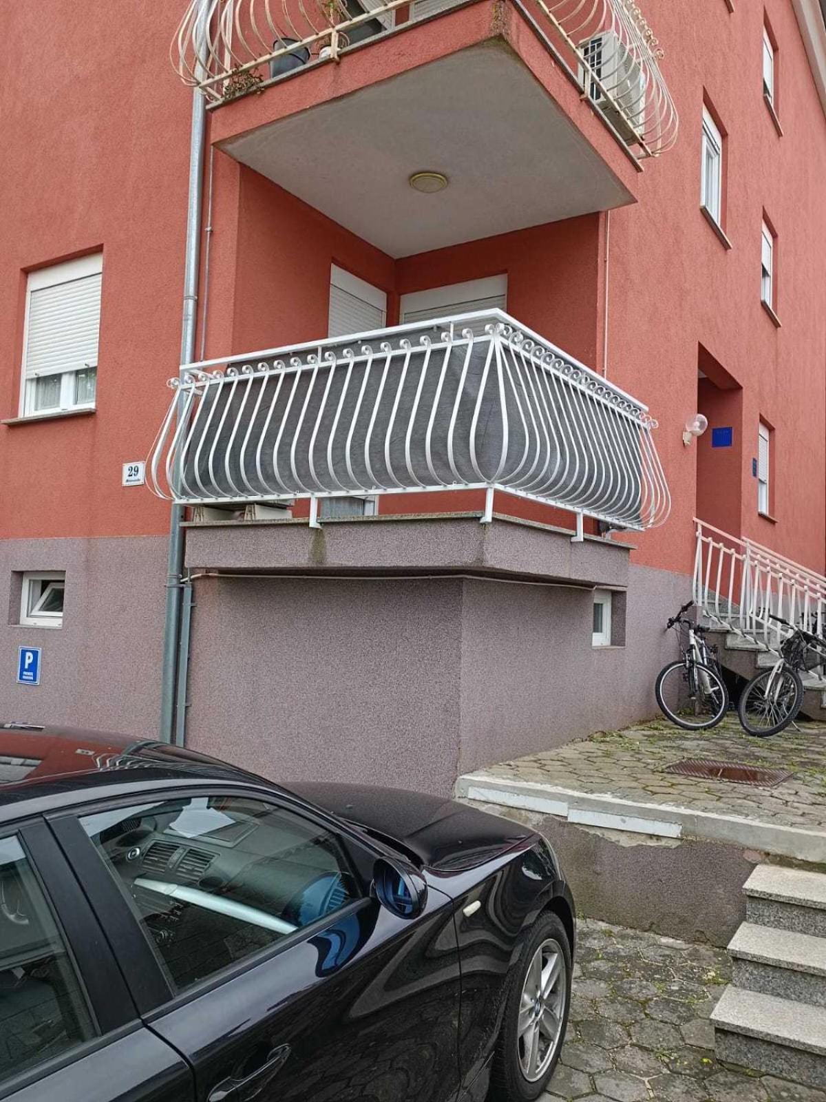 רוביני Apartment Charlie מראה חיצוני תמונה
